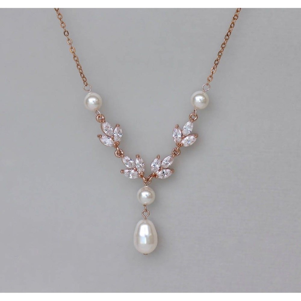 14K Gold Plated Freshwater Shell Pearl Necklace and Earrings Set - Picture 4 of 9